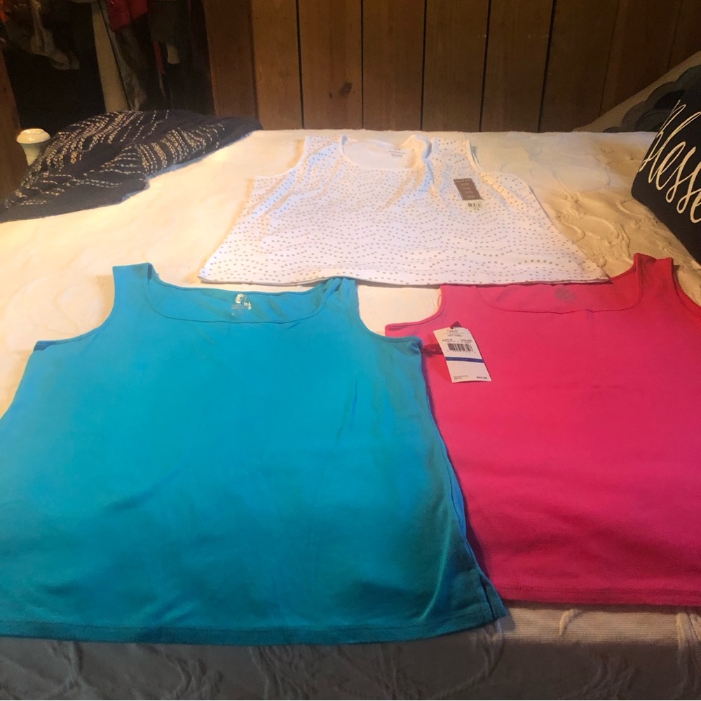 3 scoop neck/tank tops